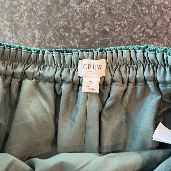 Elegant Velvet Skirt - Picture 5 of 7